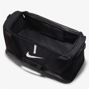 NIKE • Medium Training Duffel Bag